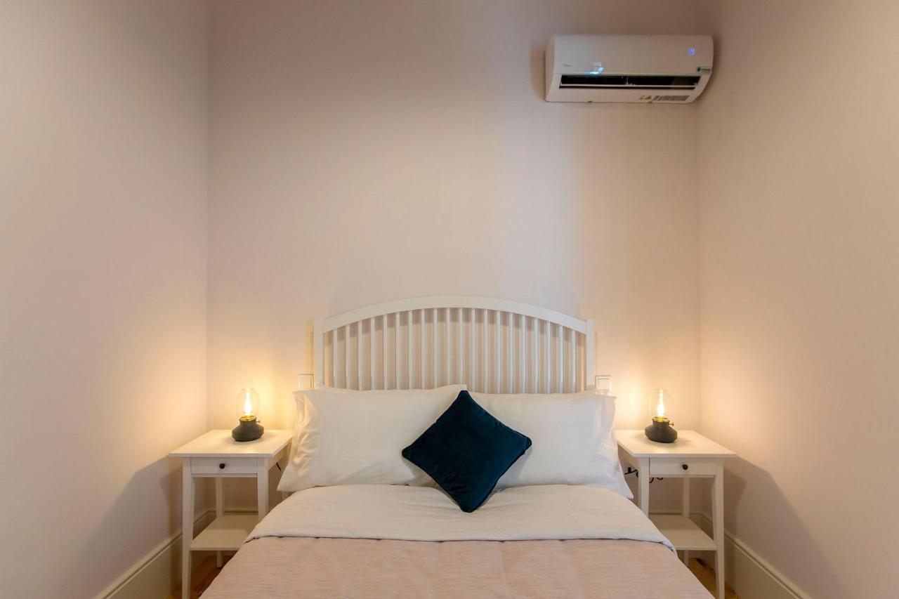 Lovelystay - 2Br Flat With Ac In Duque De Loule ポルト エクステリア 写真