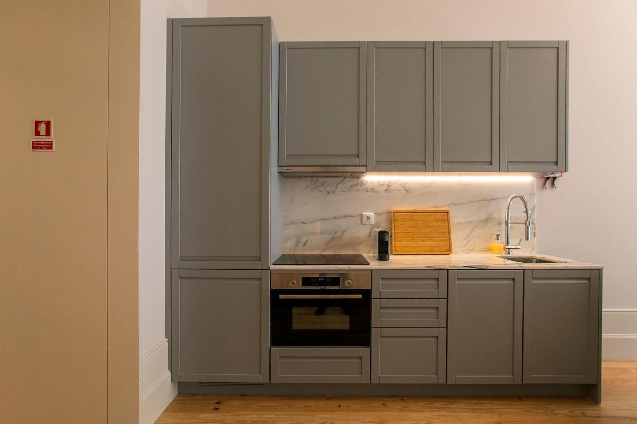 Lovelystay - 2Br Flat With Ac In Duque De Loule ポルト エクステリア 写真