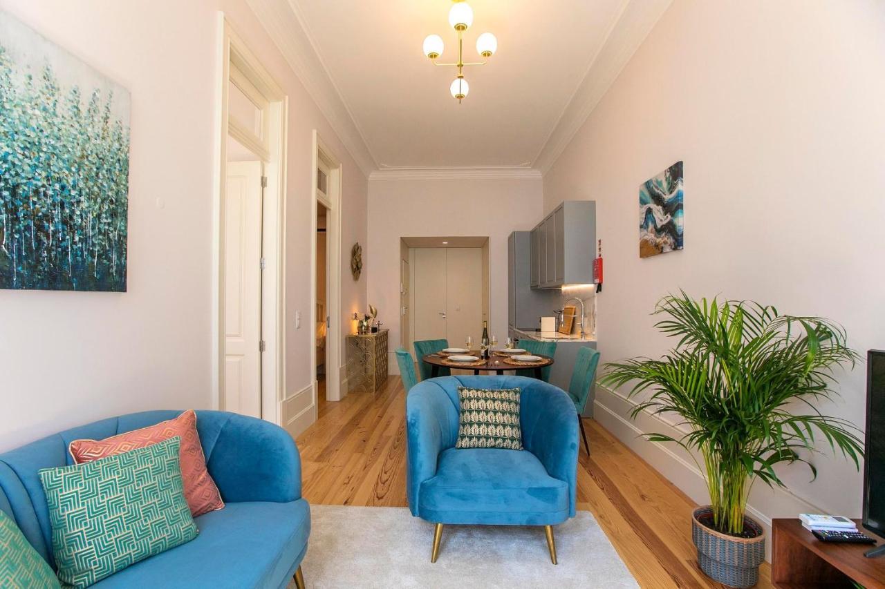 Lovelystay - 2Br Flat With Ac In Duque De Loule ポルト エクステリア 写真