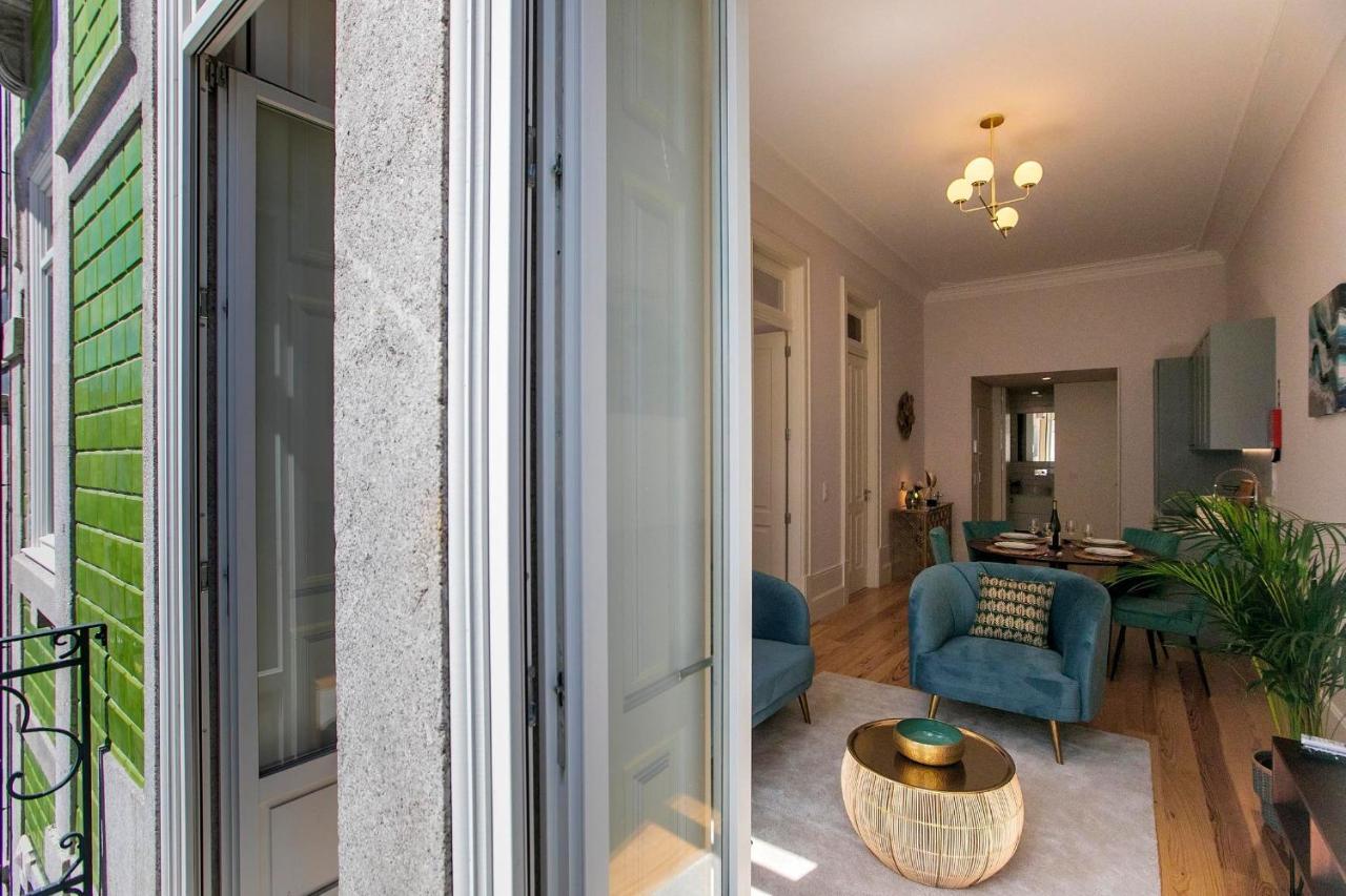 Lovelystay - 2Br Flat With Ac In Duque De Loule ポルト エクステリア 写真