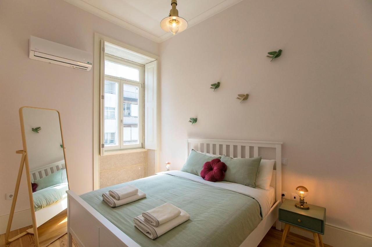 Lovelystay - 2Br Flat With Ac In Duque De Loule ポルト エクステリア 写真