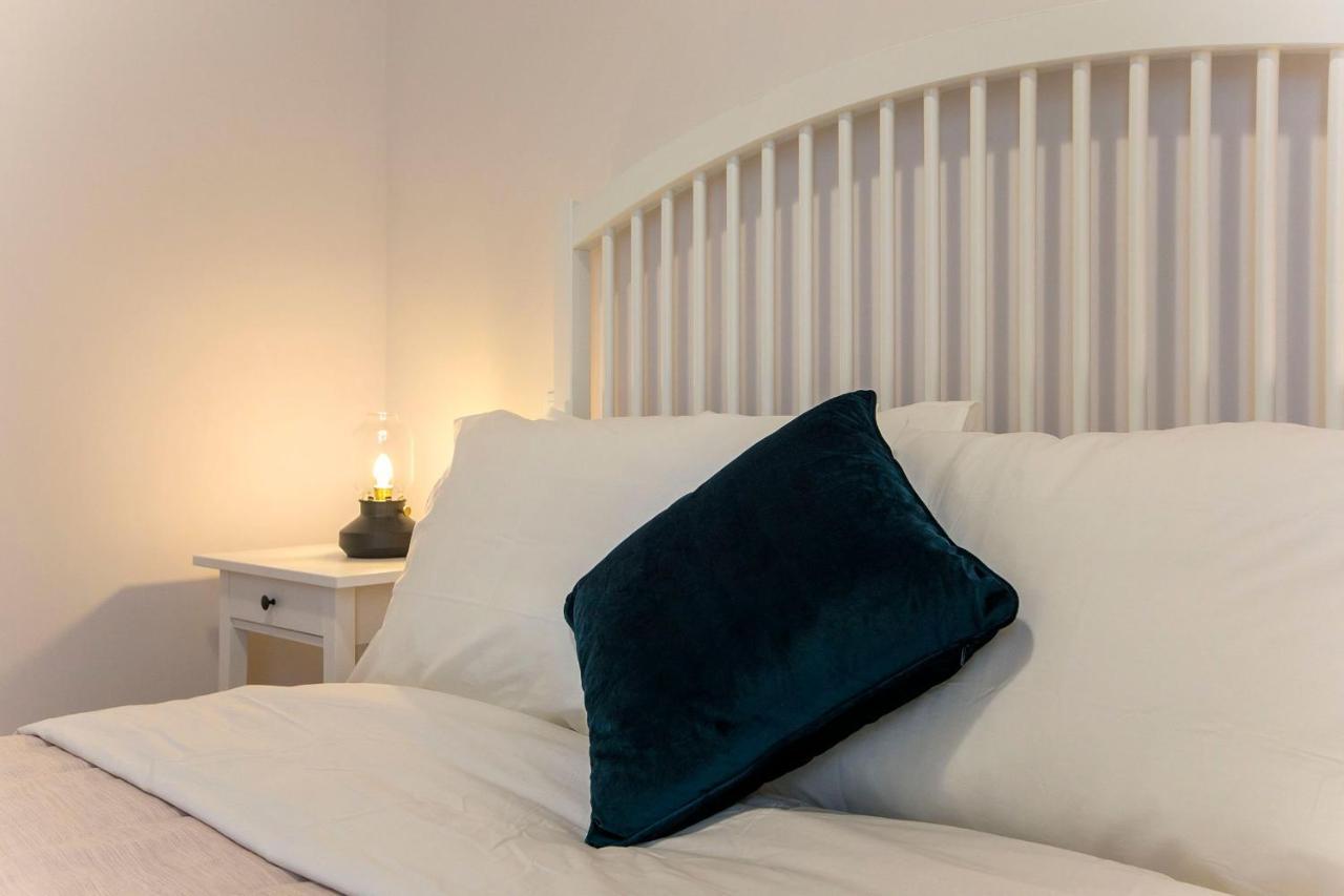Lovelystay - 2Br Flat With Ac In Duque De Loule ポルト エクステリア 写真