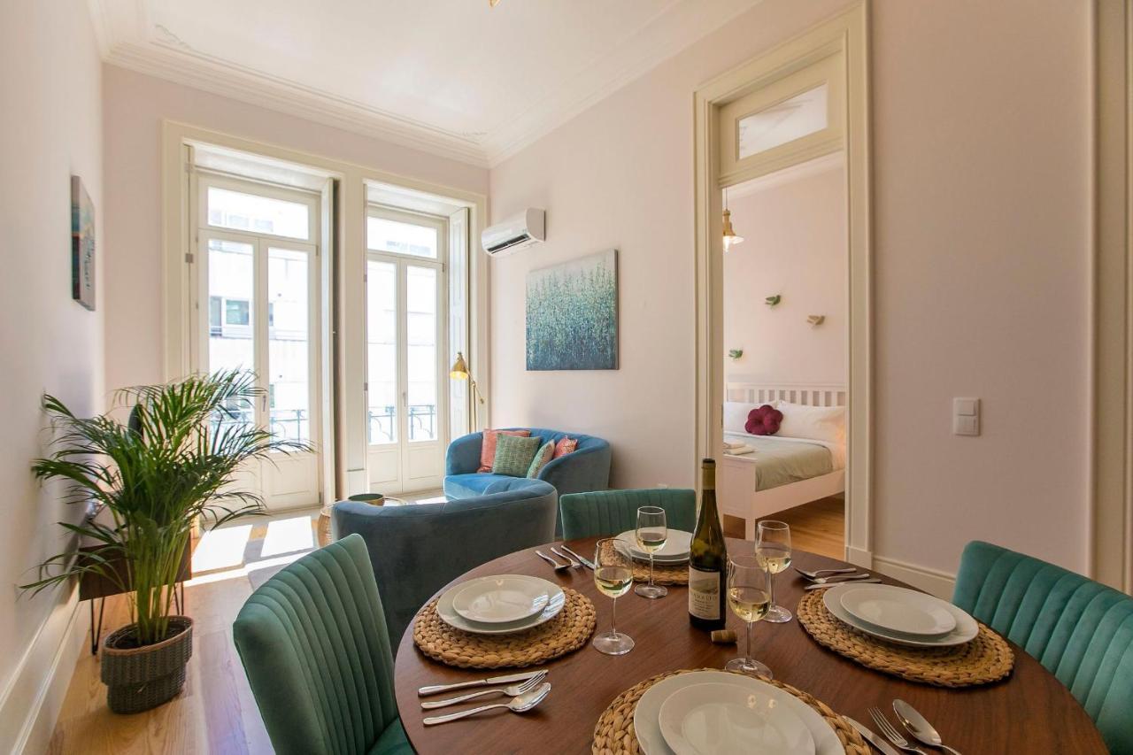 Lovelystay - 2Br Flat With Ac In Duque De Loule ポルト エクステリア 写真